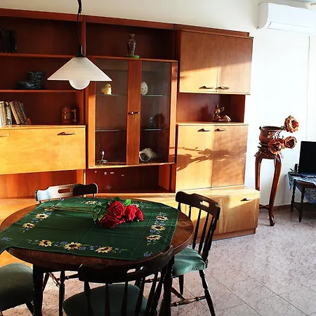 Seagull Livingston Sleeps 6 Апартаменти *